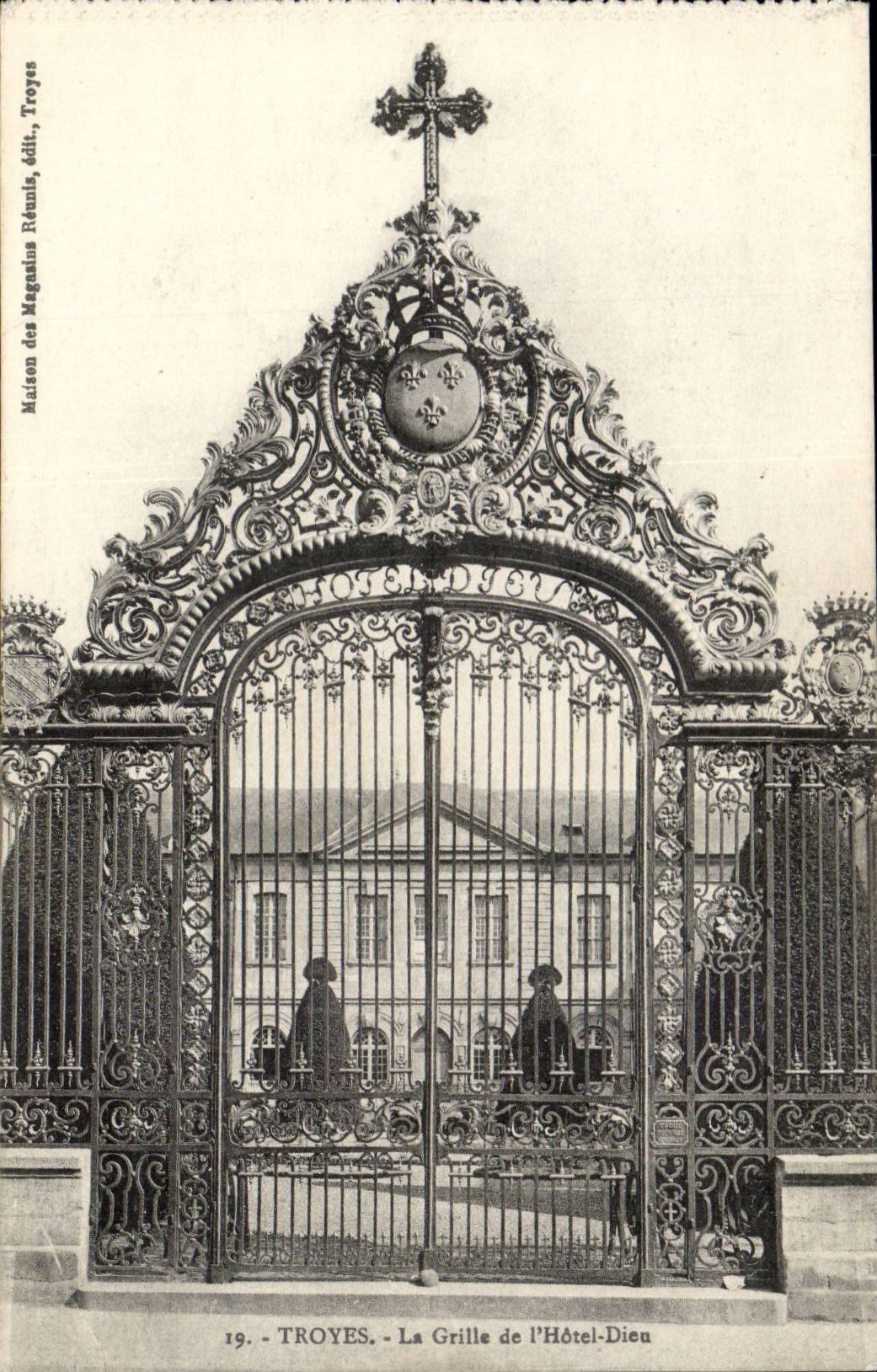 Troyes CPA the grid of the hotel God