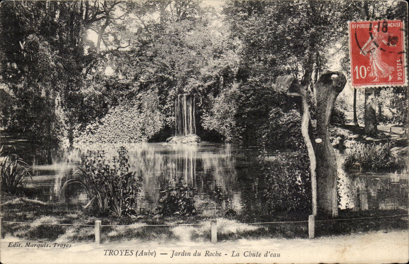 Troyes CPA Garden of the rock the water fall
