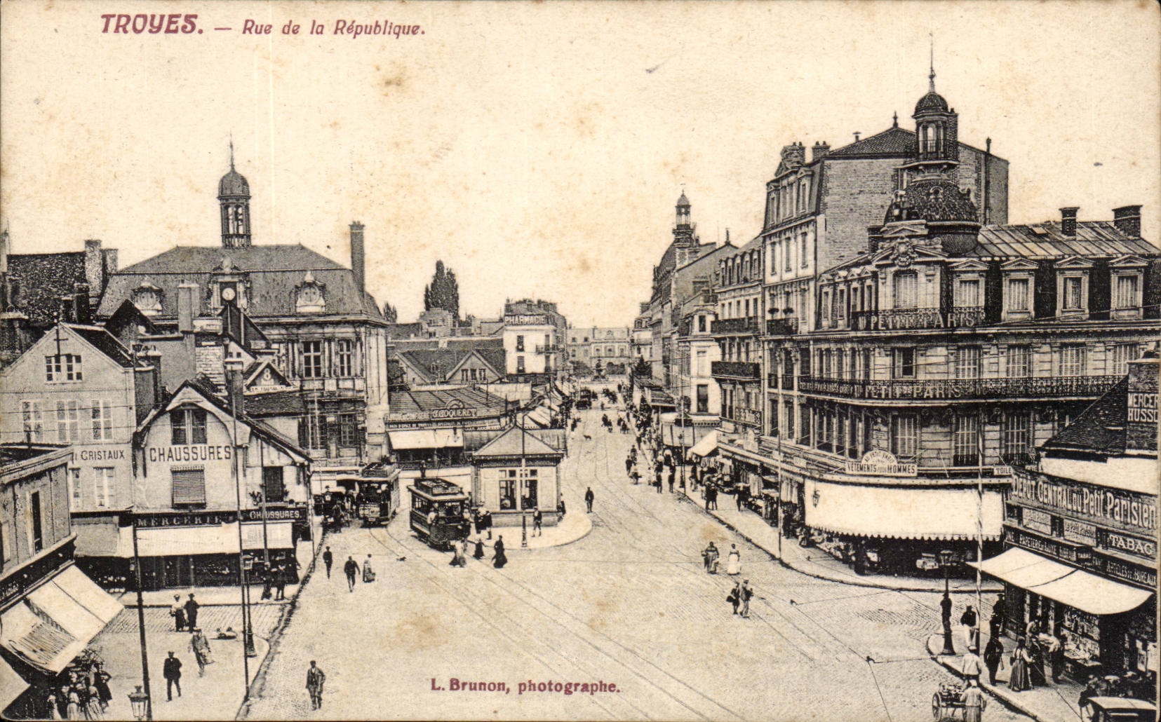 Troyes CPA Street of the Republic