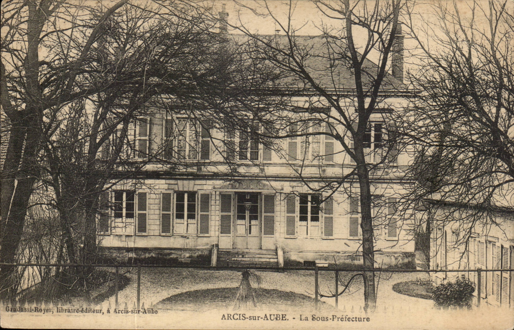 Arcis on Paddle - Under Prefecture - CPA