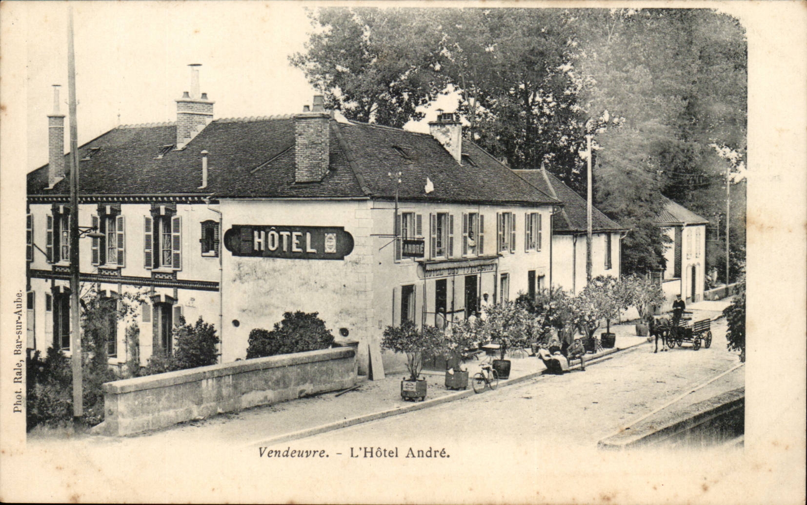 Vendeuvre CPA das Hotel Andre