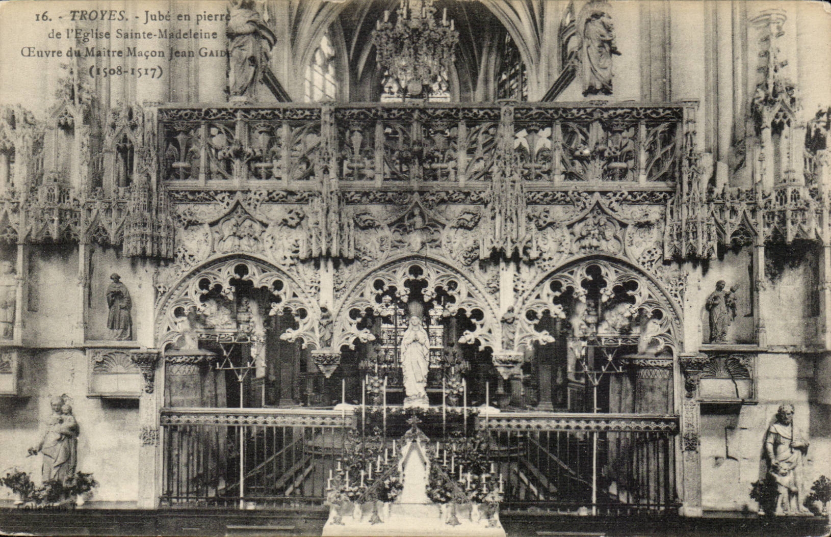 Troyes CPA Jube out of stone of the church Sainte Madeleine