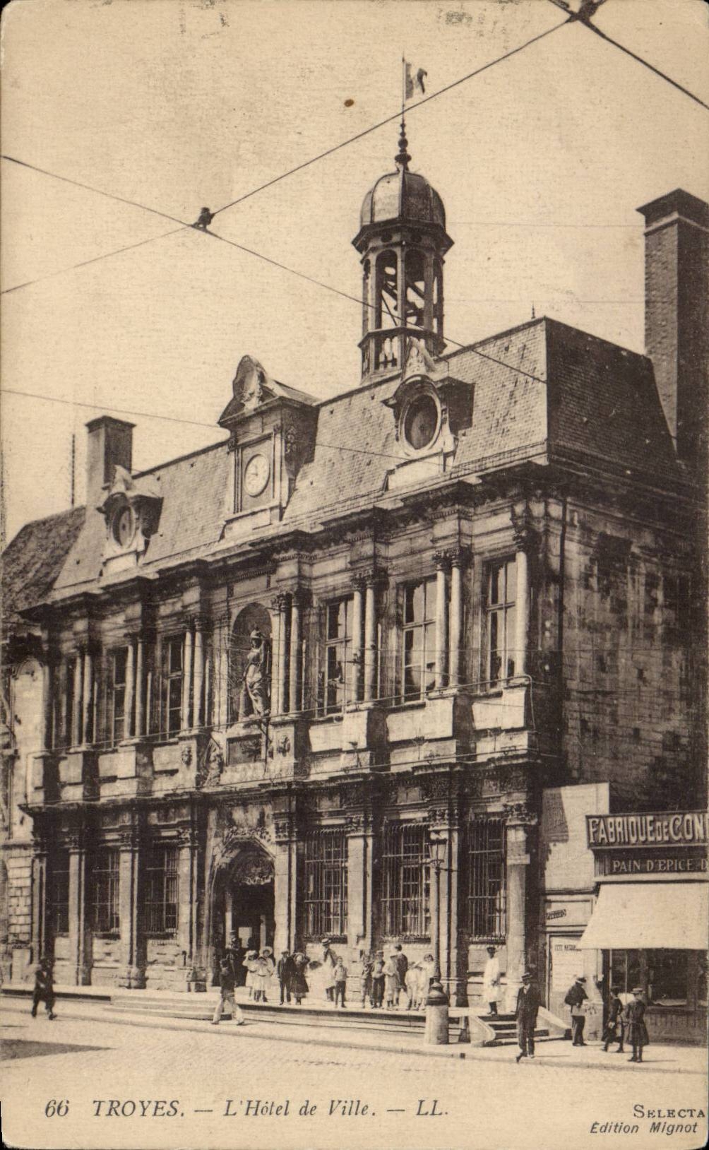 TRoyes CPA the town hall