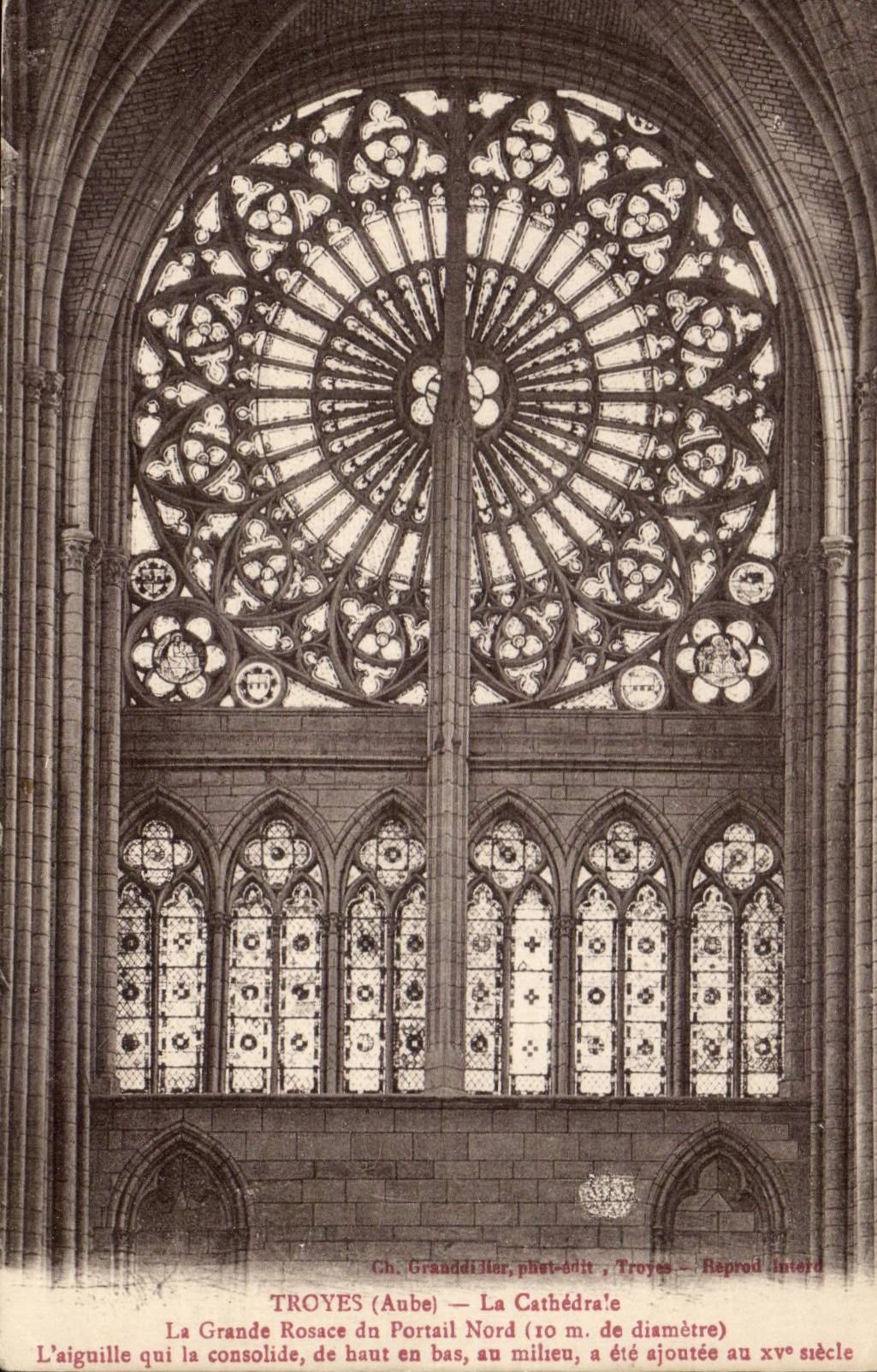TRoyes CPA the cathedral Large rosette of the northern gate