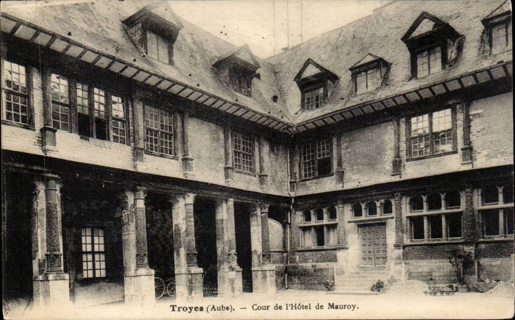 TRoyes CPA Court of the hotel of Mauroy