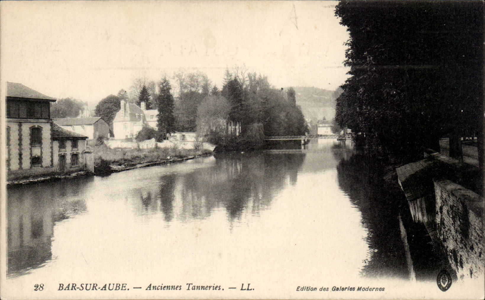 Stab auf Paddel - alte Gerberei - CPA