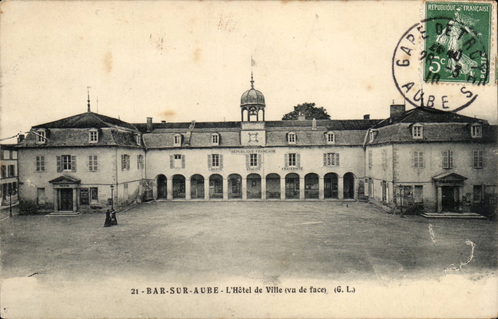 Stab auf Paddel - das Rathaus - CPA