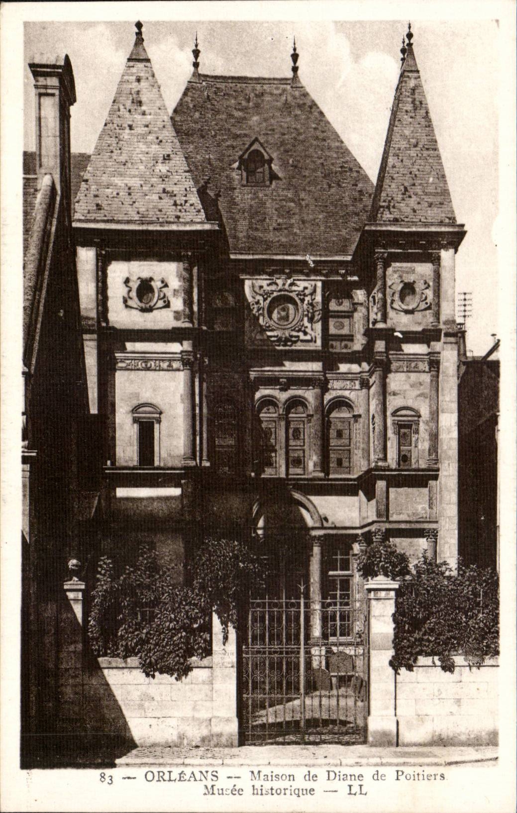 Orleans - House of Diane of Poitiers - CPA