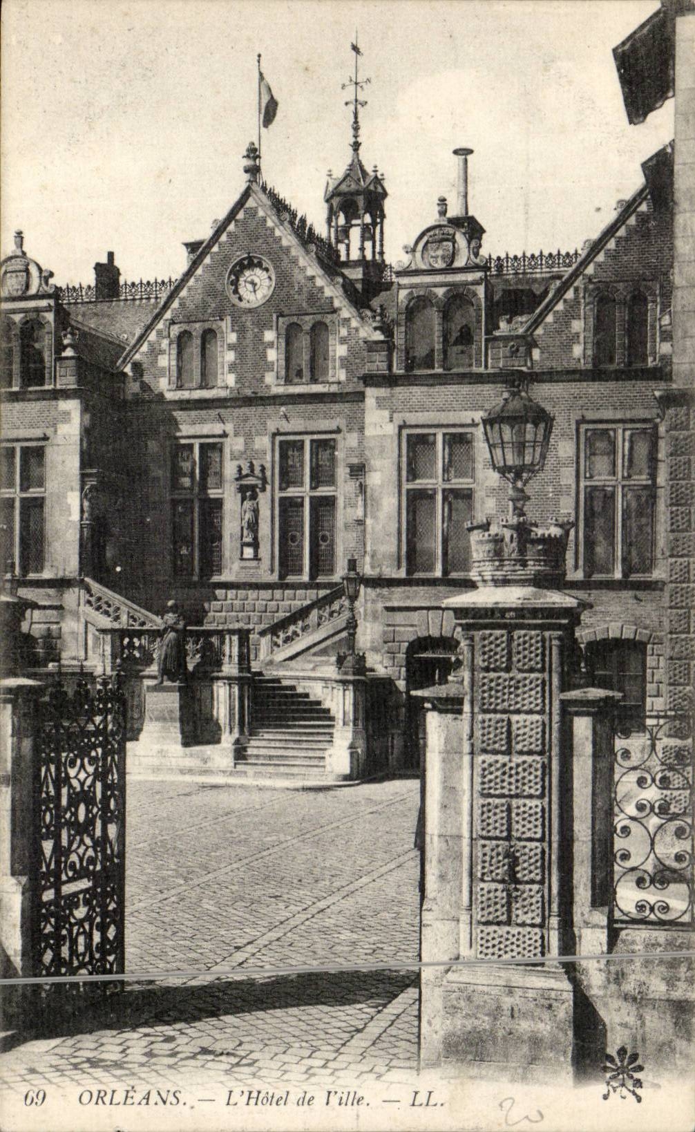 Orleans - the Town hall - CPA