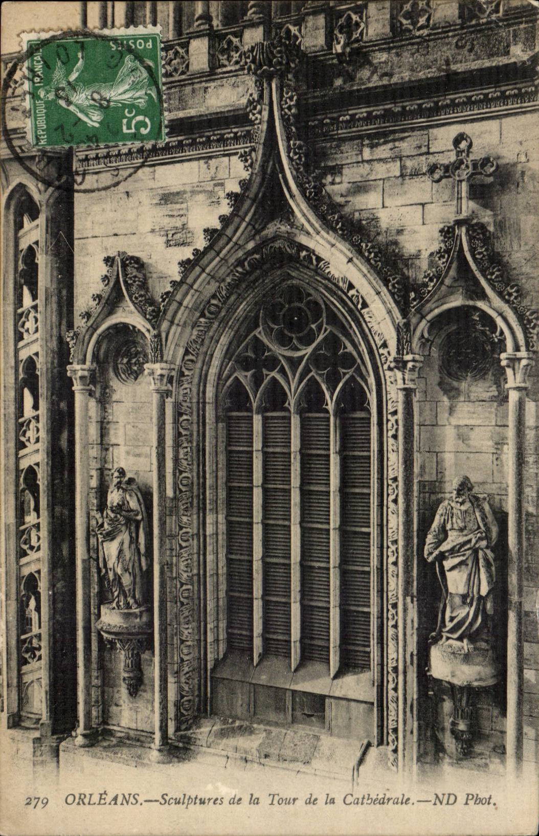 Orleans - Skulpturen des Gatters der Kathedrale -- CPA