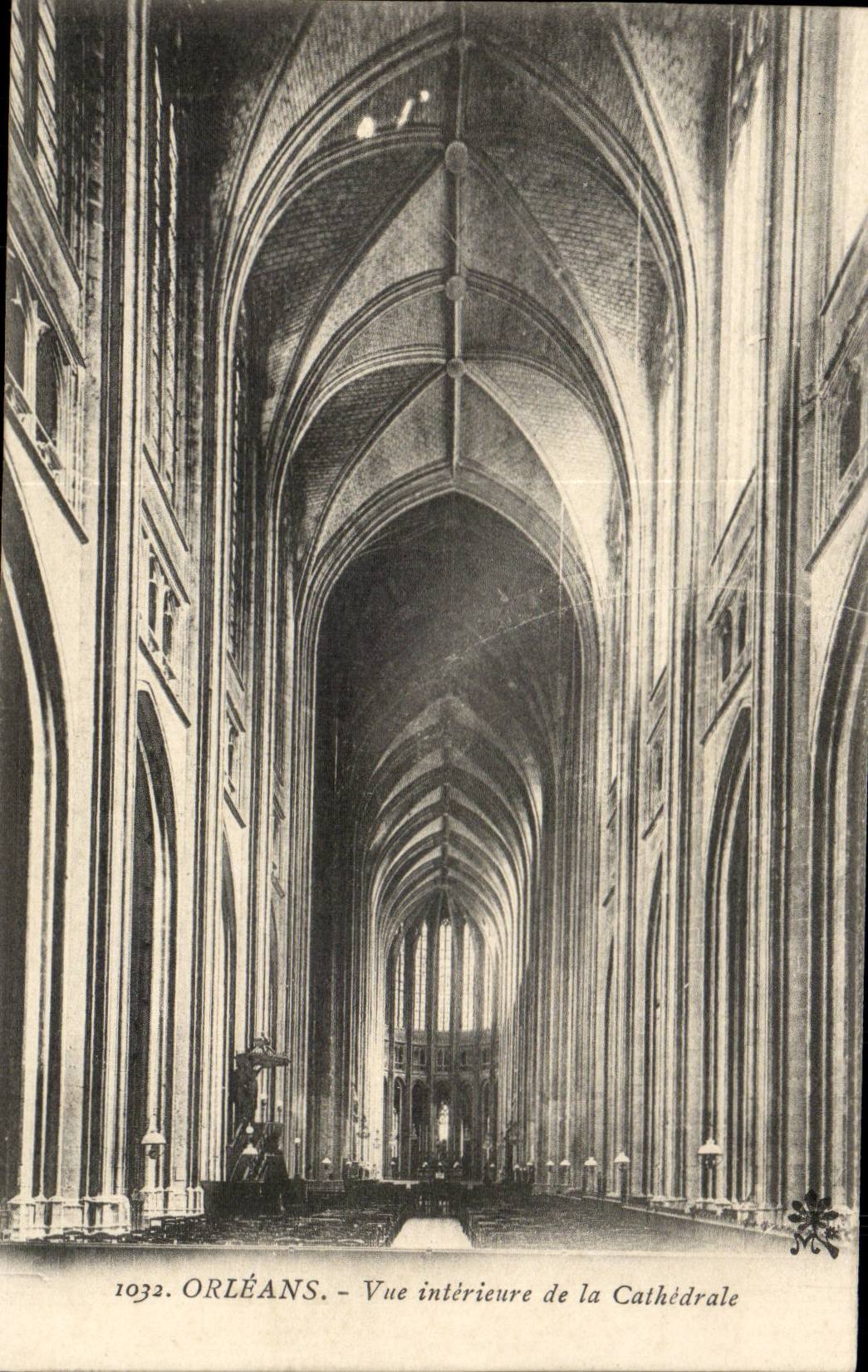 Orleans - Innenanblick der Kathedrale -- CPA