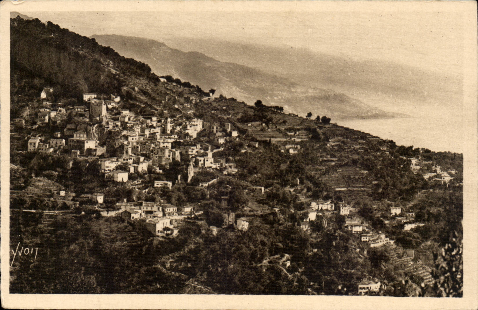 Roquebrune CPA das Dorf gesehen vom grossen Gesims