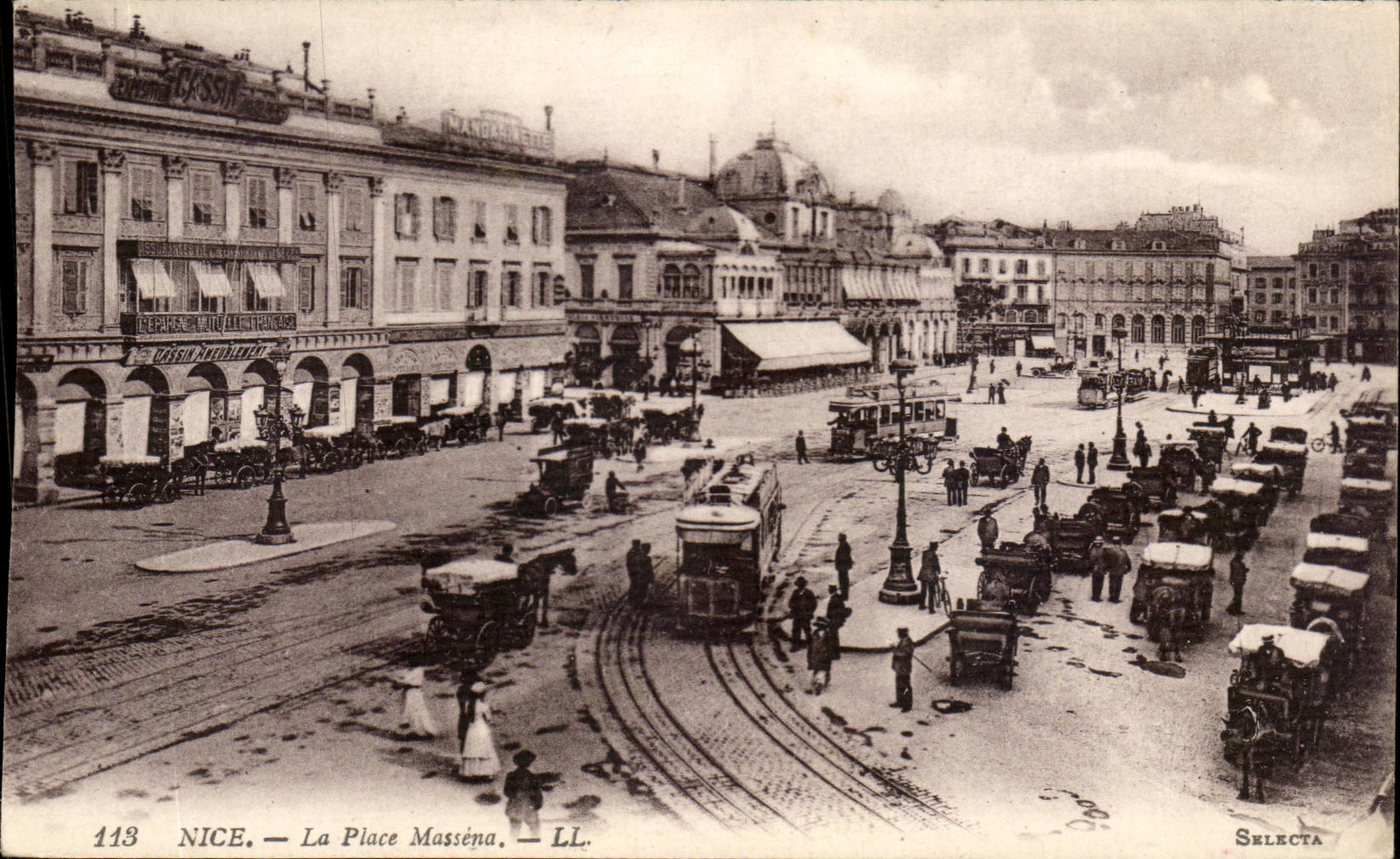 Nettes CPA das Platz massena