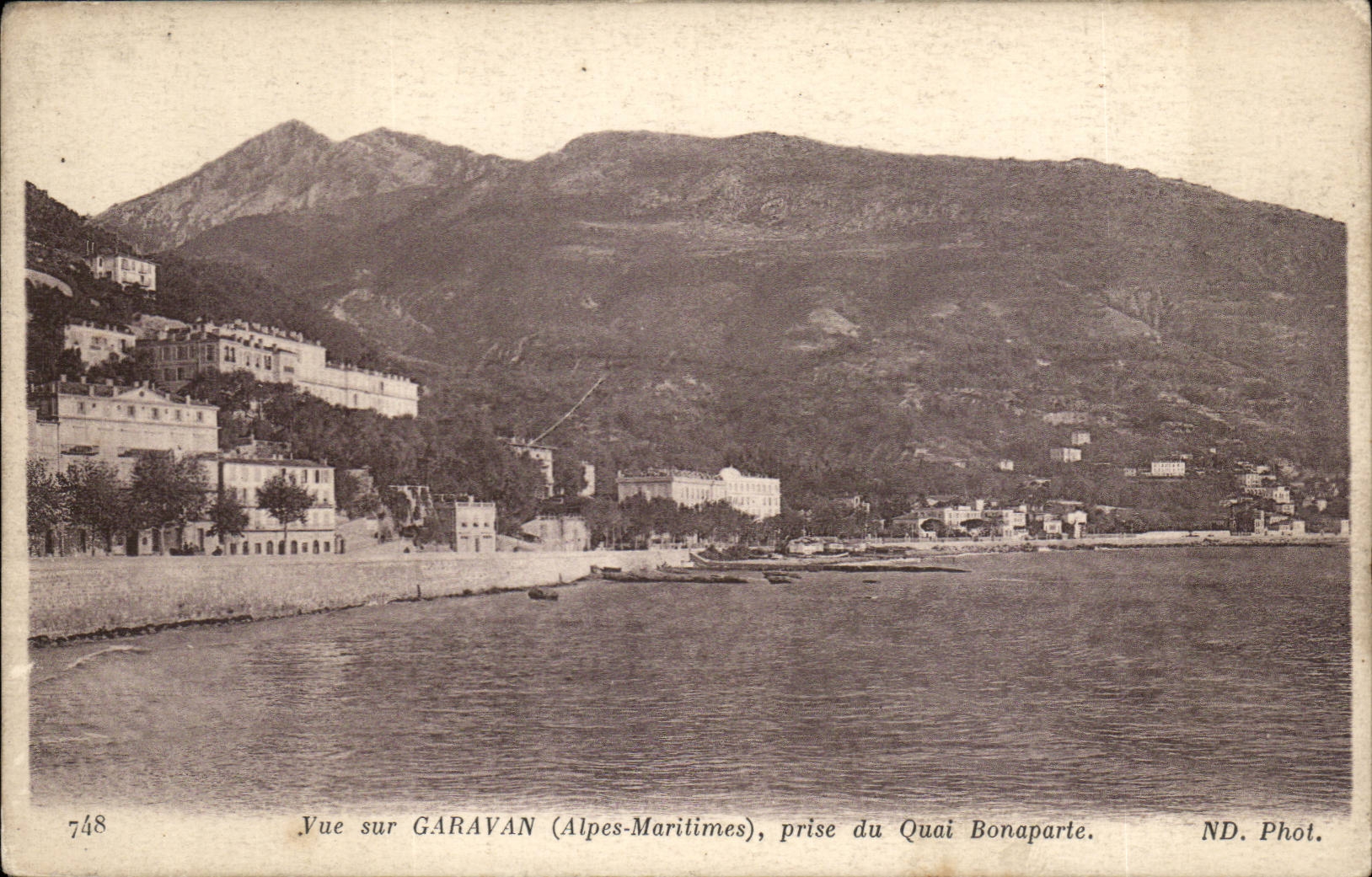 Anblick auf Garavan CPA genommen vom Bonaparte Kai