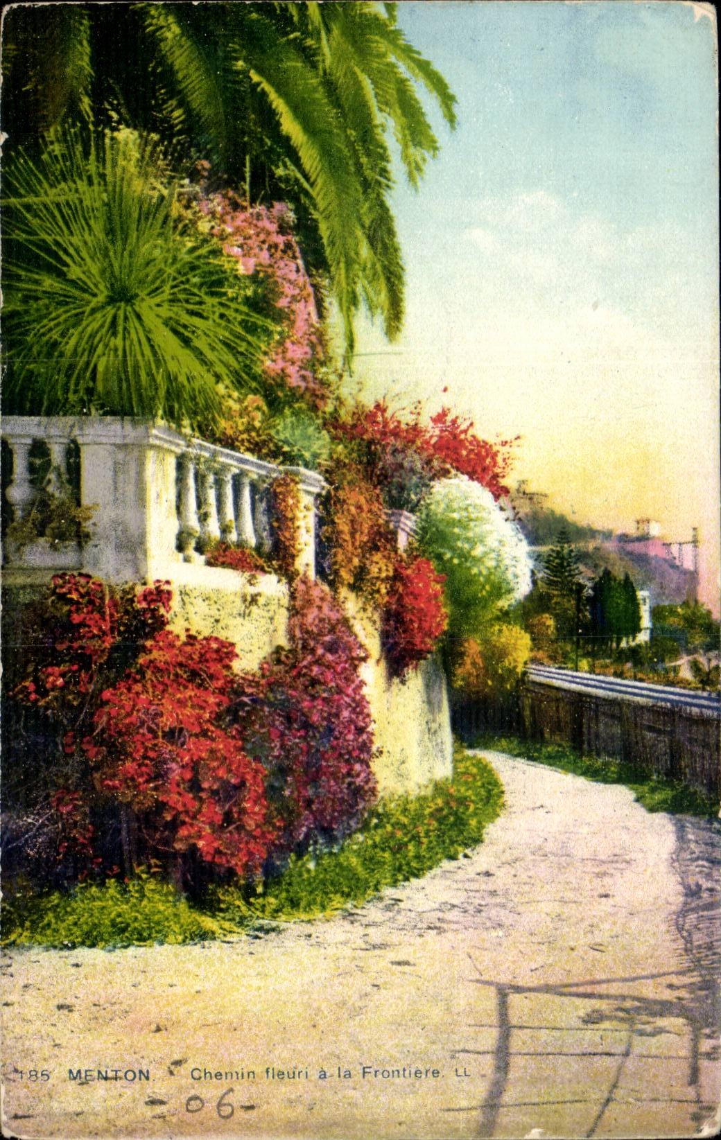 Menton - Way flowered at the border - CPA