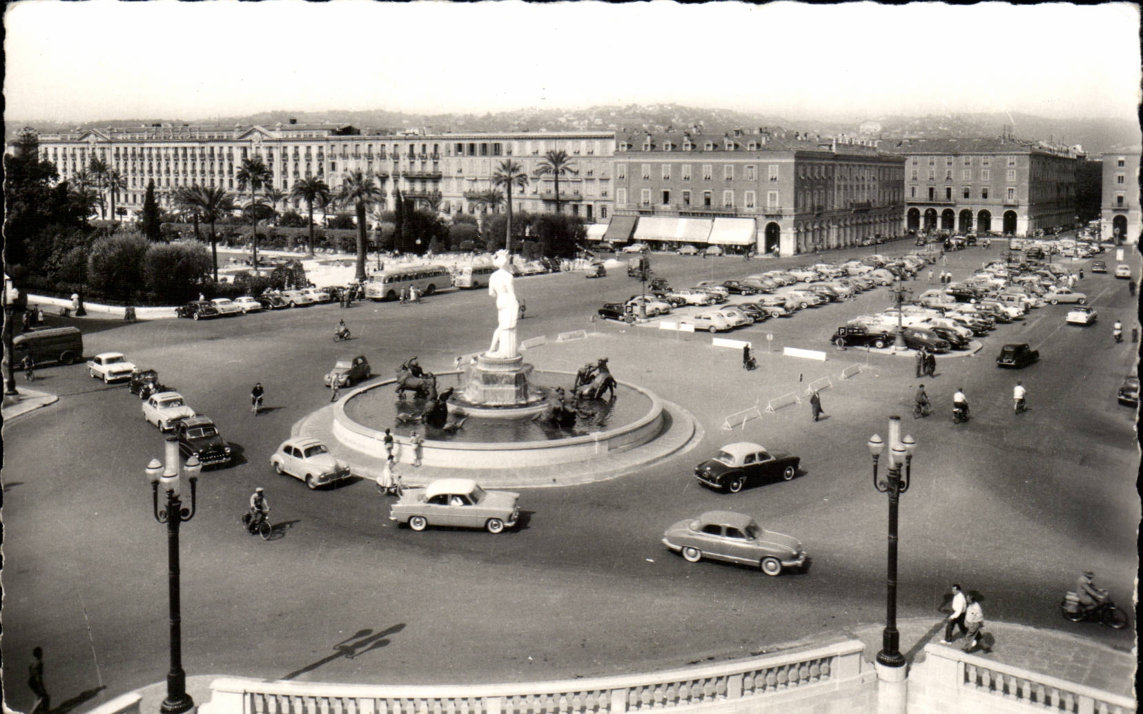 Nette MODERNE KARTE das Platz massena der Brunnen des Sun und der Garten Albert 1