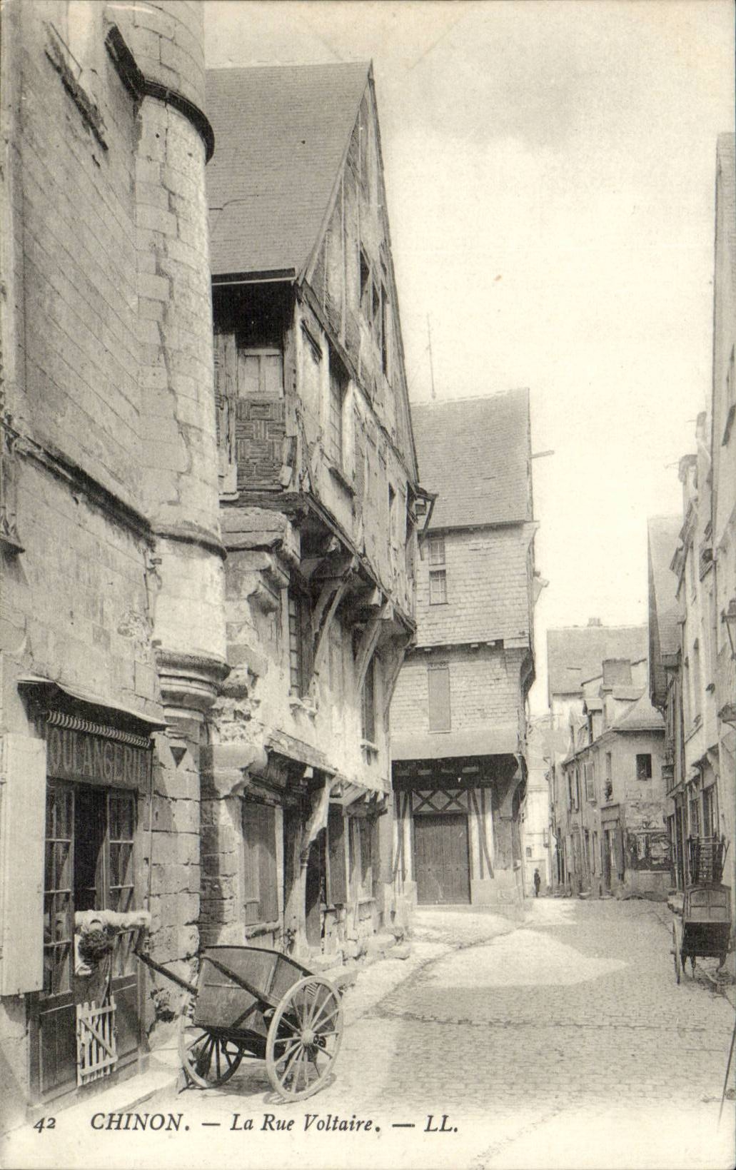 Chinon - the Street Voltaire - CPA