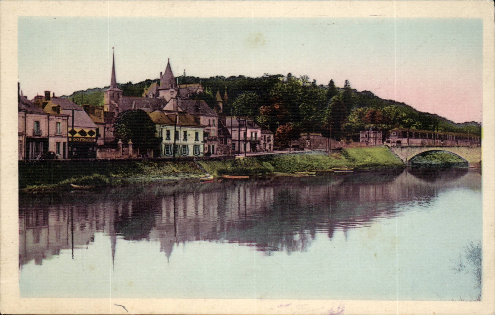 Veretz - Chateau et l'Eglise contruite en 1518 - CPA