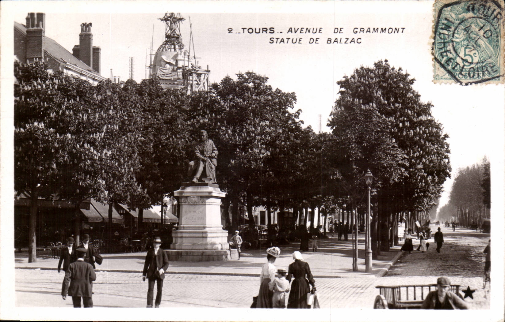 Tours - Avenue de Grammont - Statue de Balzac - CPA