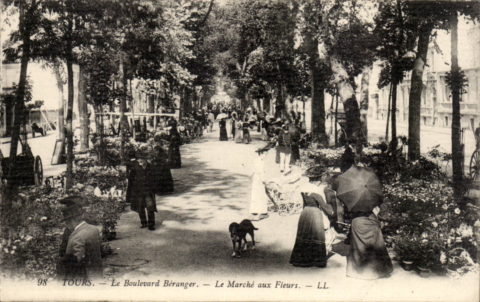 Tours - Le Boulevard Beranger - Le Marche aux Fleurs - CPA