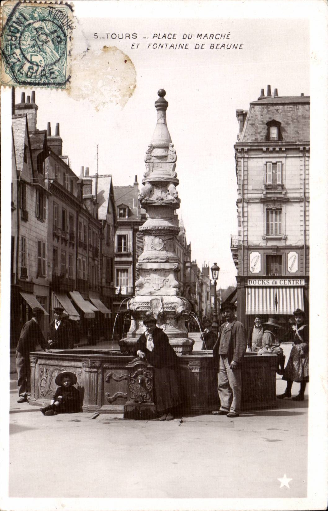 Tours - Place de Marche - Fontaine de Beaune - CPA