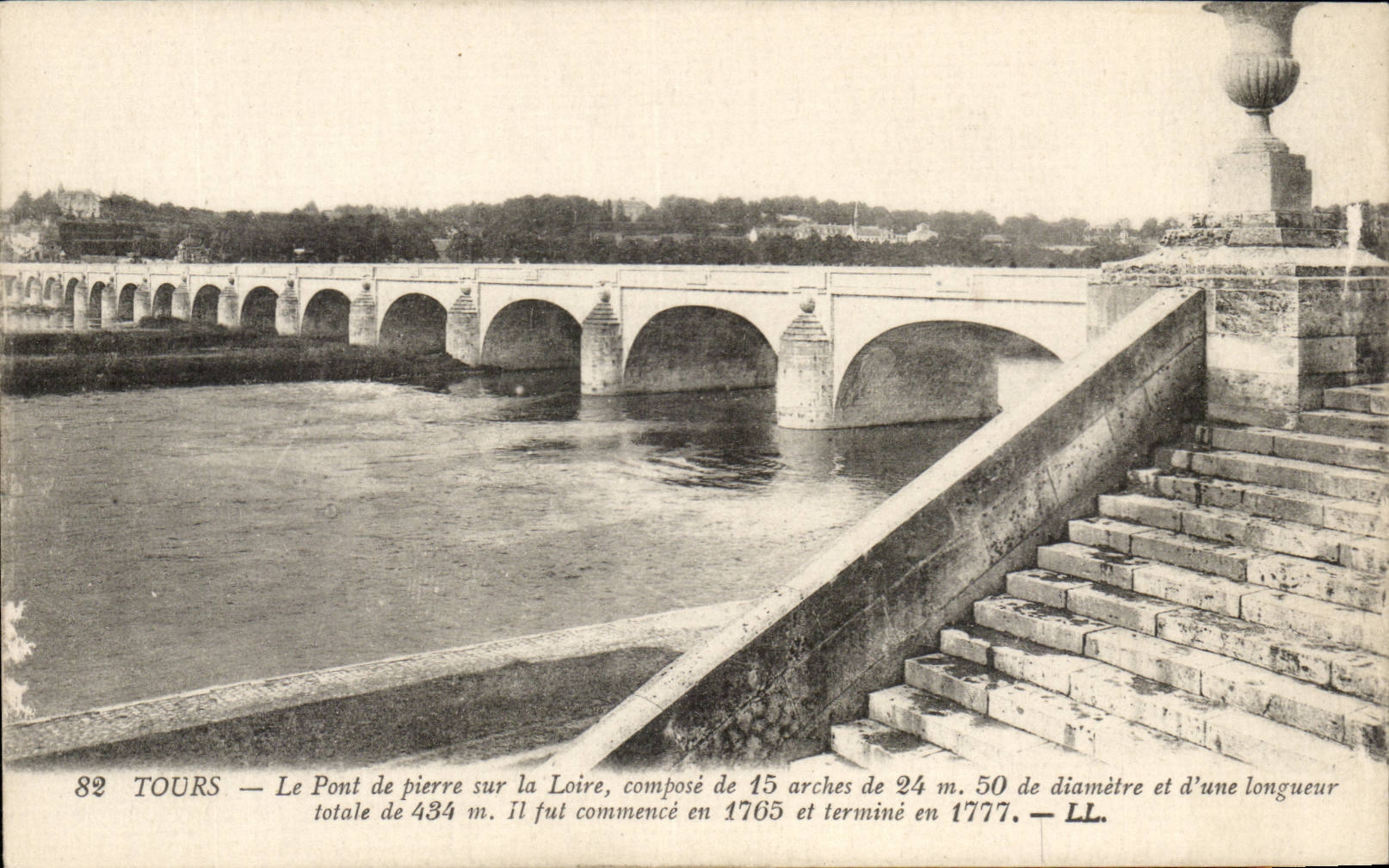 Tours - Le Pont de Pierr sur la Loire - bridge - CPA