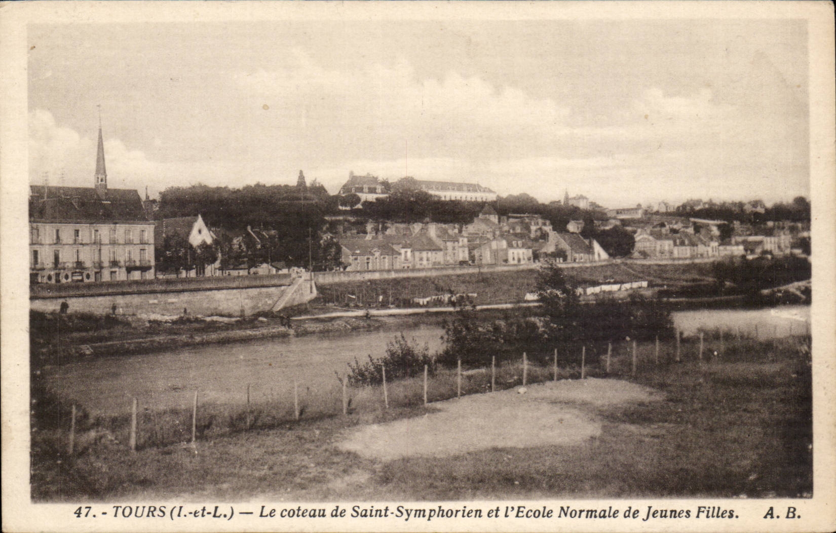 Tours CPA Le coteau de Saint Symphorien et l'ecole normale de jeunes filles