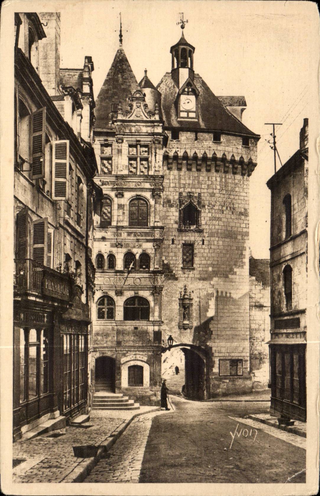 Loaches CPA the town hall (1535)