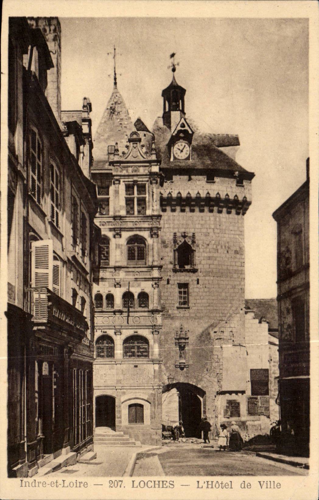 Loaches CPA the town hall