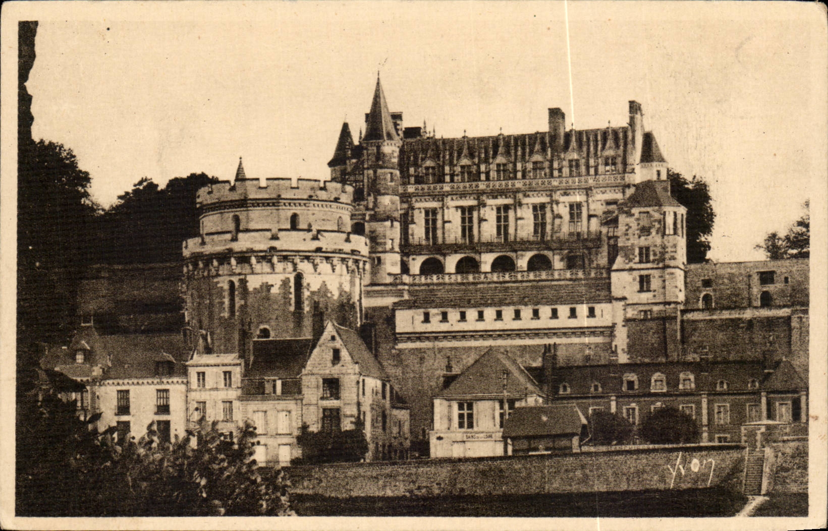CPA chateaux de la Loire Vue generale