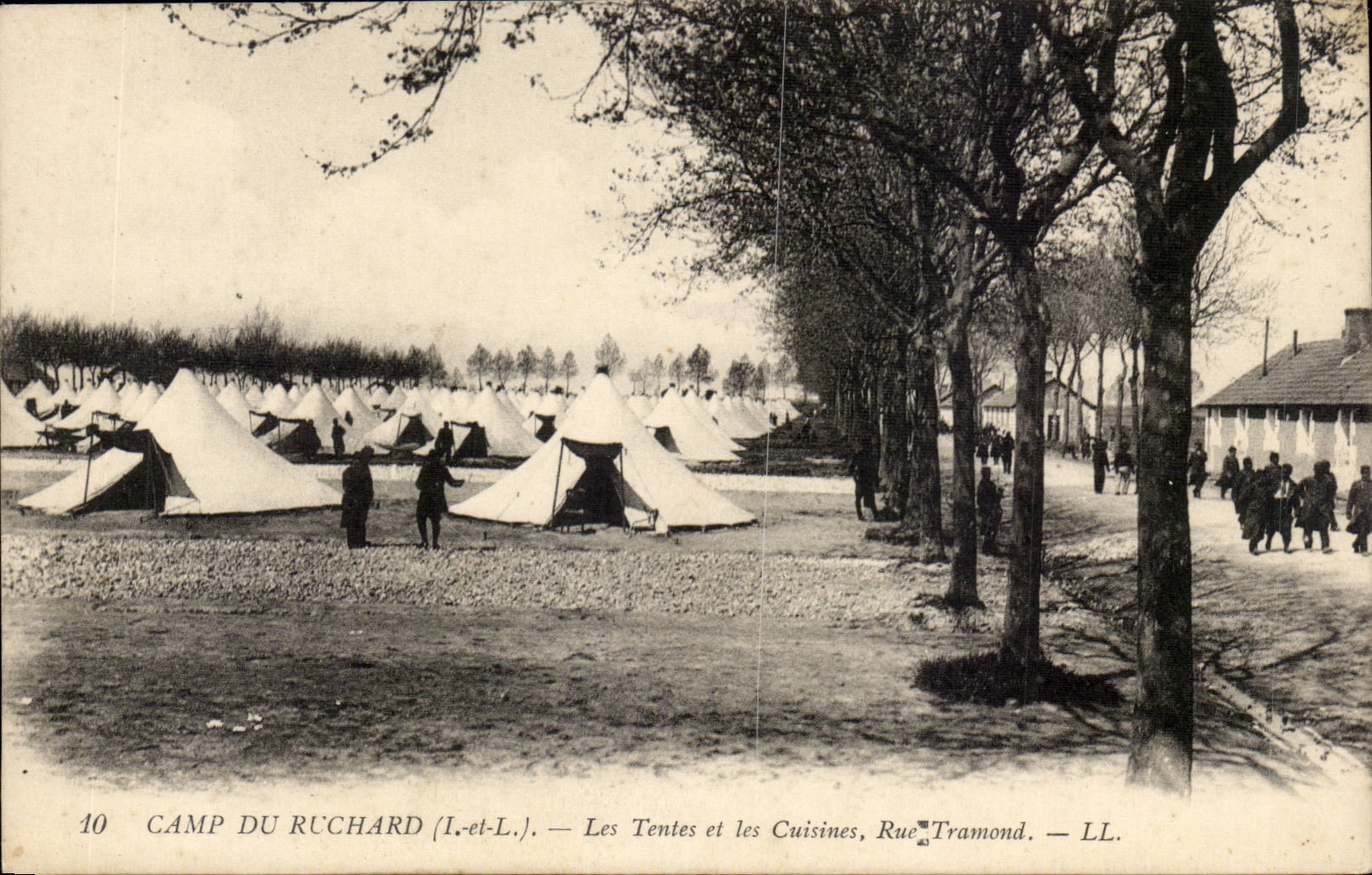 CAmp du Richard CPA Les tentes et les cuisines Rue Tramond