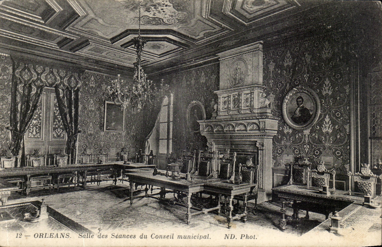 Orleans CPA Room of the meetings of the municipal council