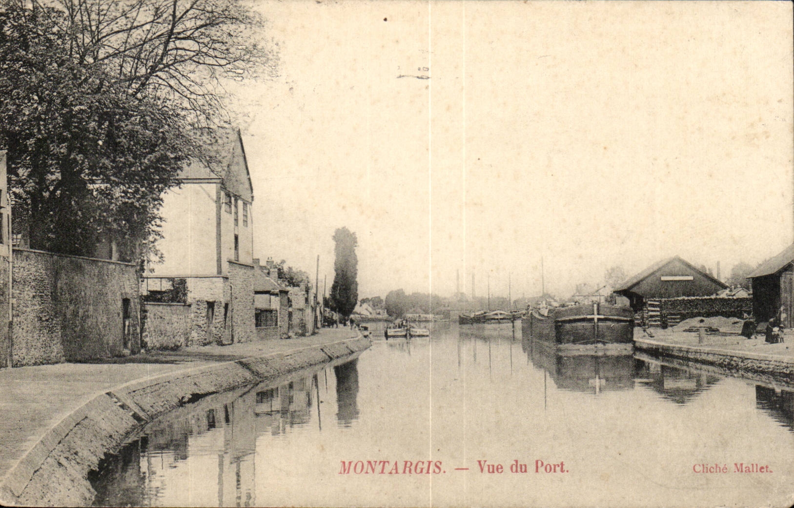 Montargis CPA Seen of the port