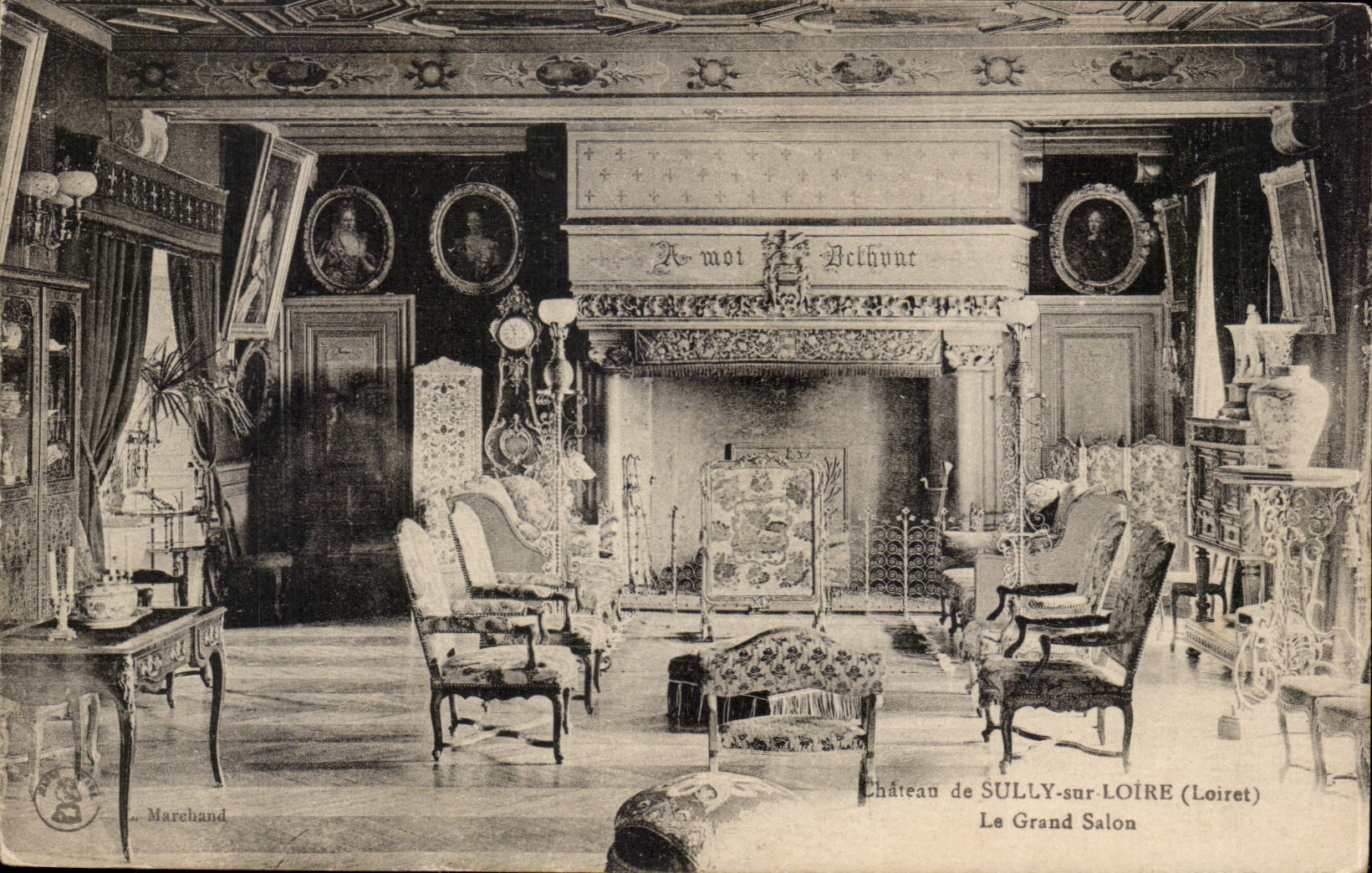 CPA Castle of Sully on the Loire the large living room