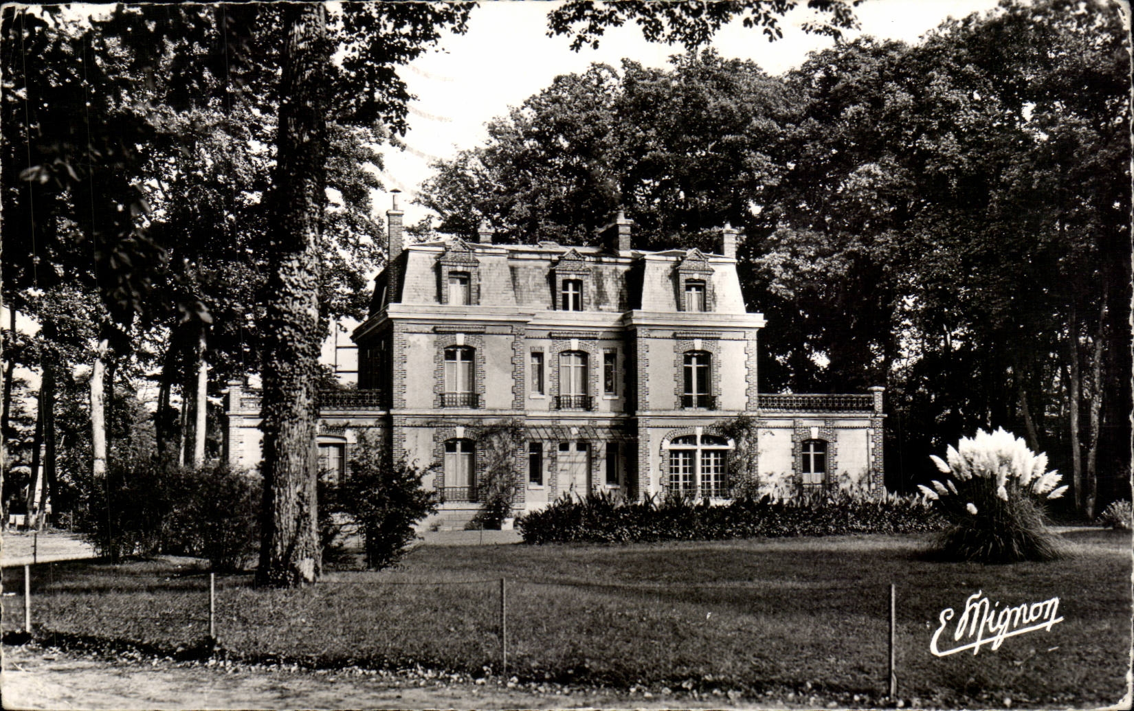 Nogent on Vernisson CPA School forestiere of the Bars House of the director