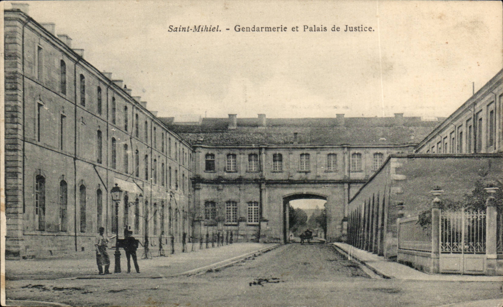 Saint Mihiel - Gendarmerie and Law courts - CPA