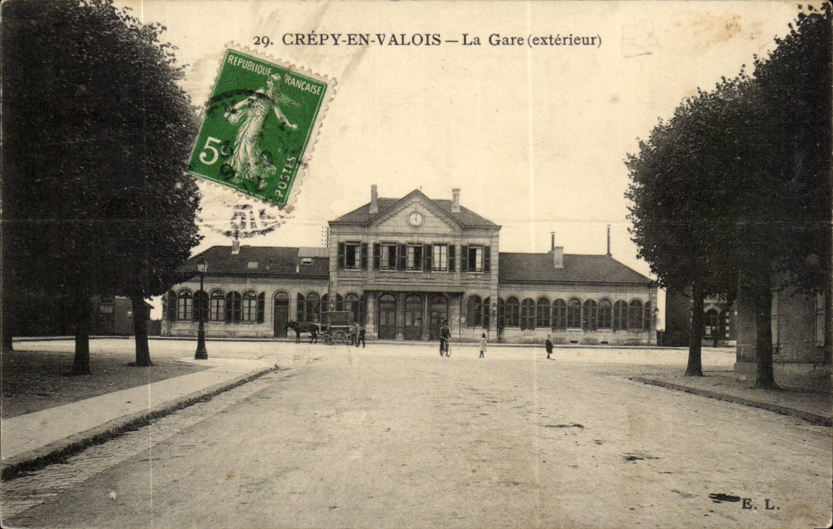 Crepy in Valois CPA Train station (external)