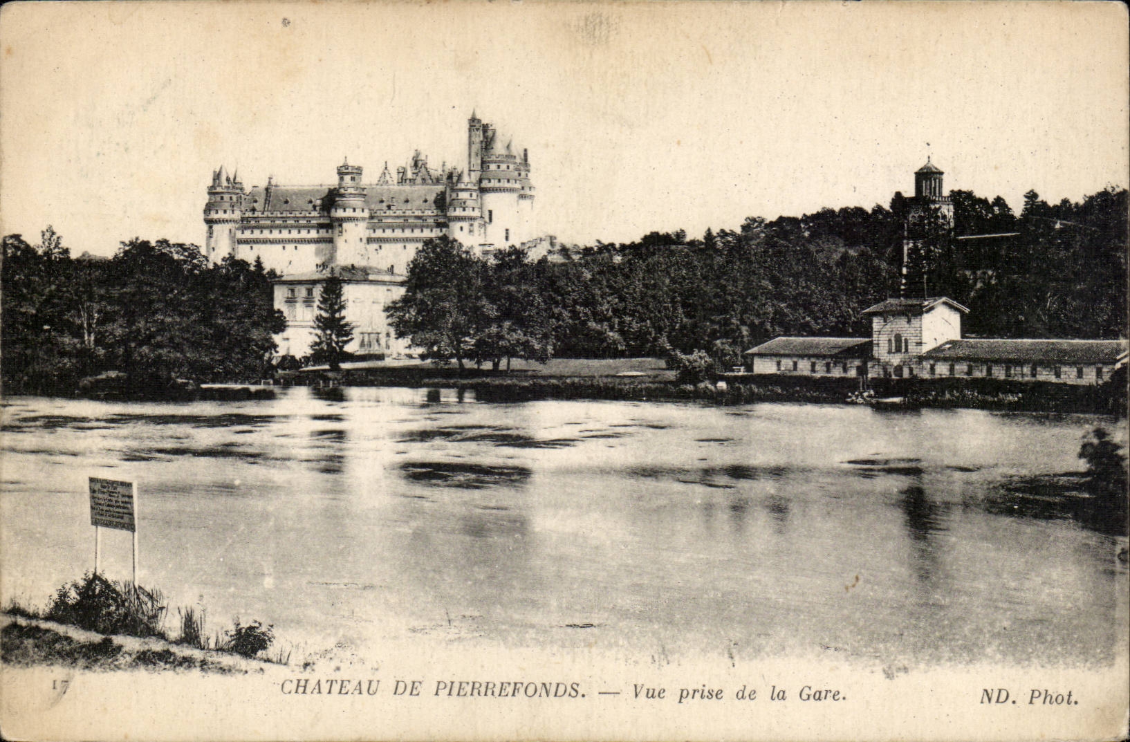 Pierrefonds CPA welches das Schloss das von L gesehen wird parkt