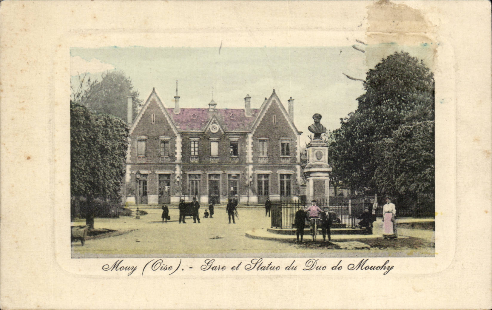 Mouy CPA Parks und Statue des Herzogs von Mouchy