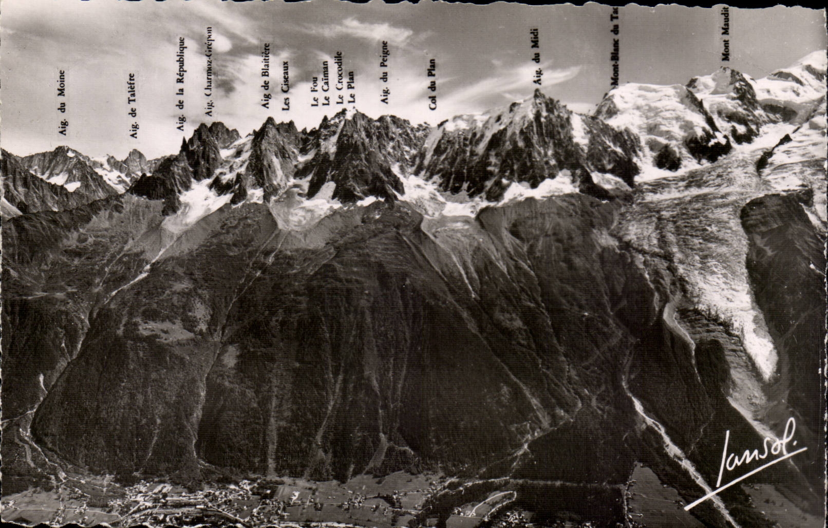 Chamonix CPA Vue generale et les aiguilles de chamonix