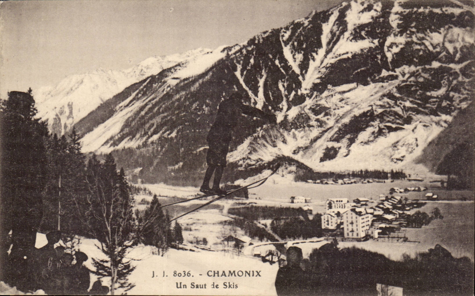 Chamonix CPA Un saut de skis