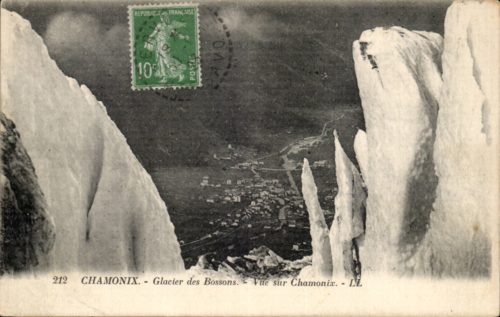 CPA Chamonix Glacier des Bossons Vue sur Chamonix