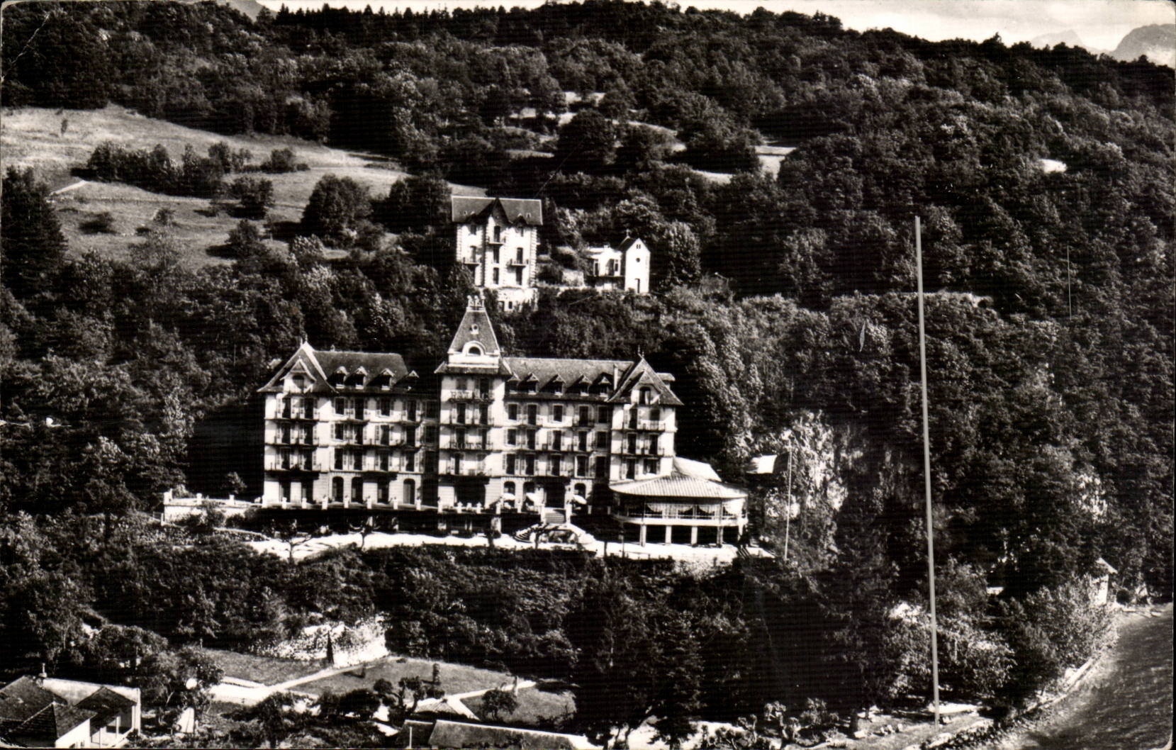 MODERN CARD Menthon Saint Bernard the De luxe hotel