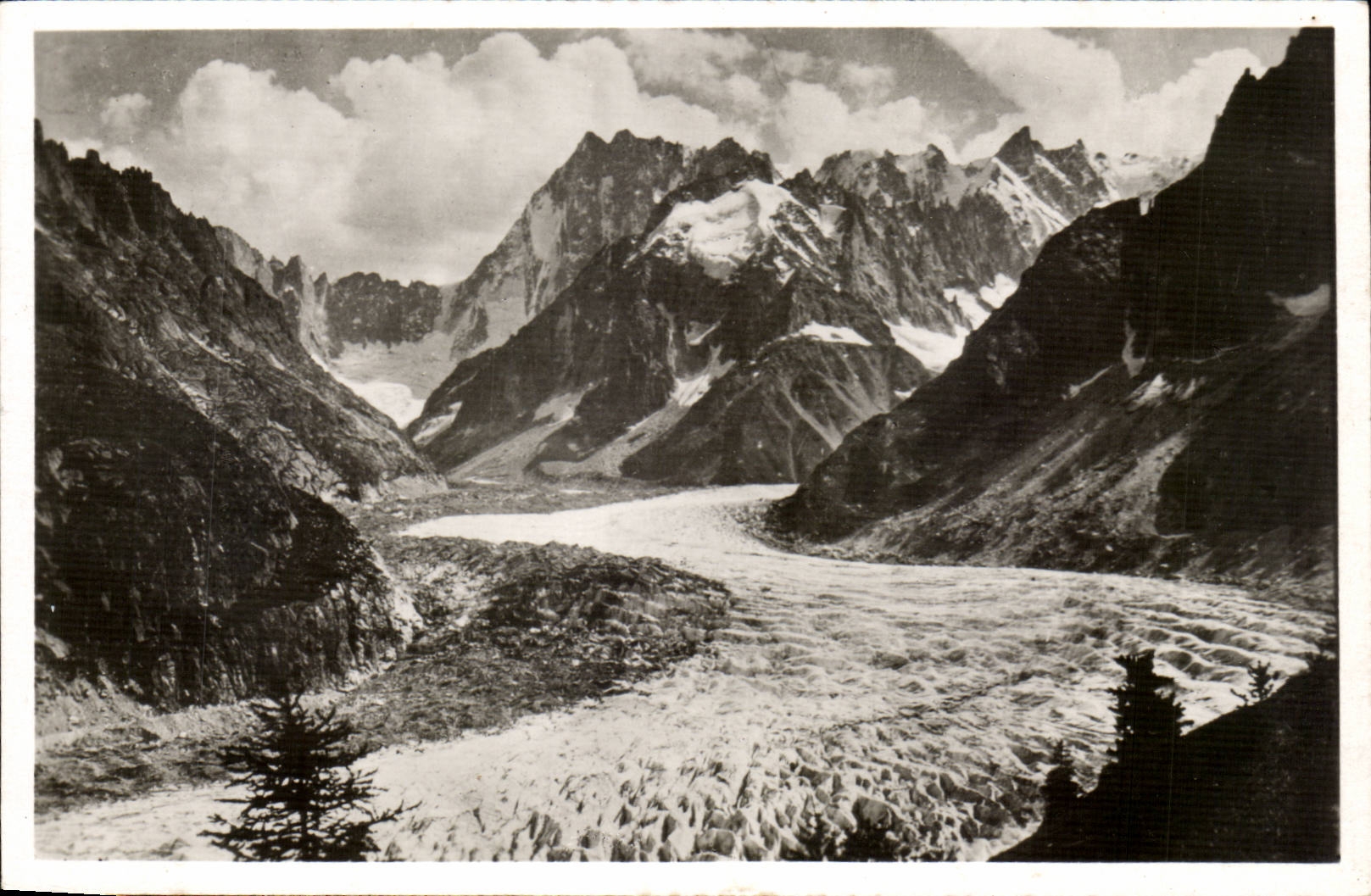 CPA Chamonix La mer de glace vue de Montenvers