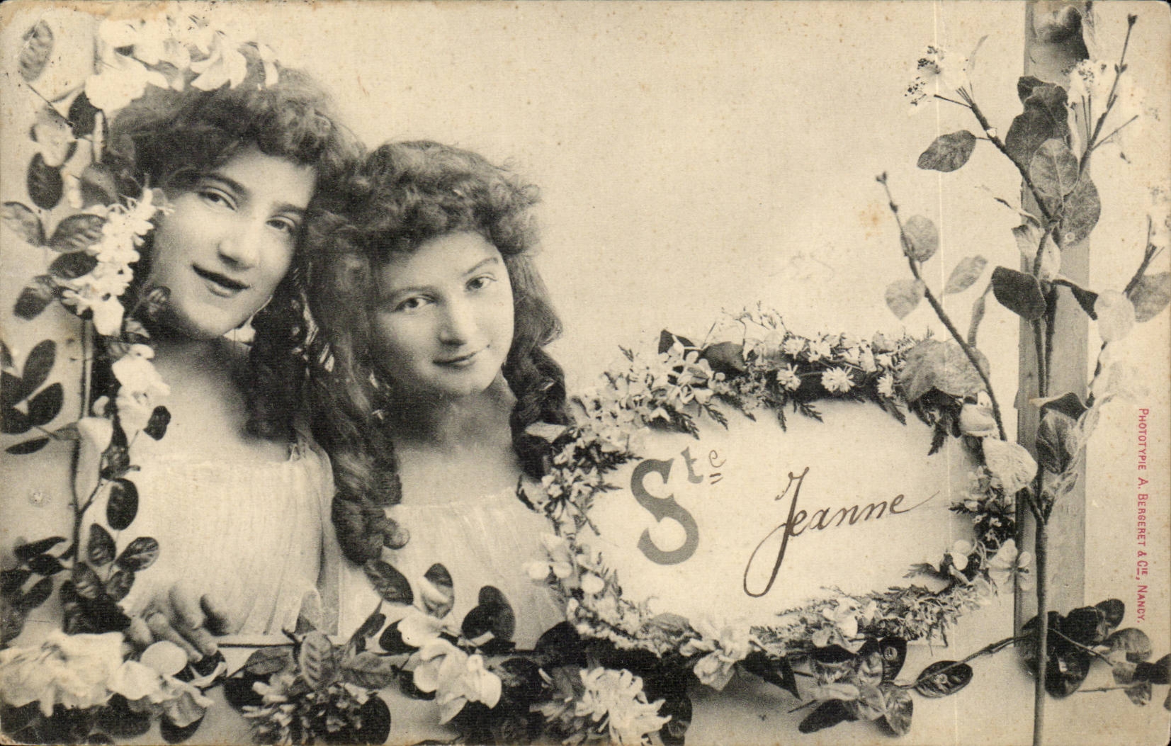 CPA Phantasie-Kinder Sainte Jeanne