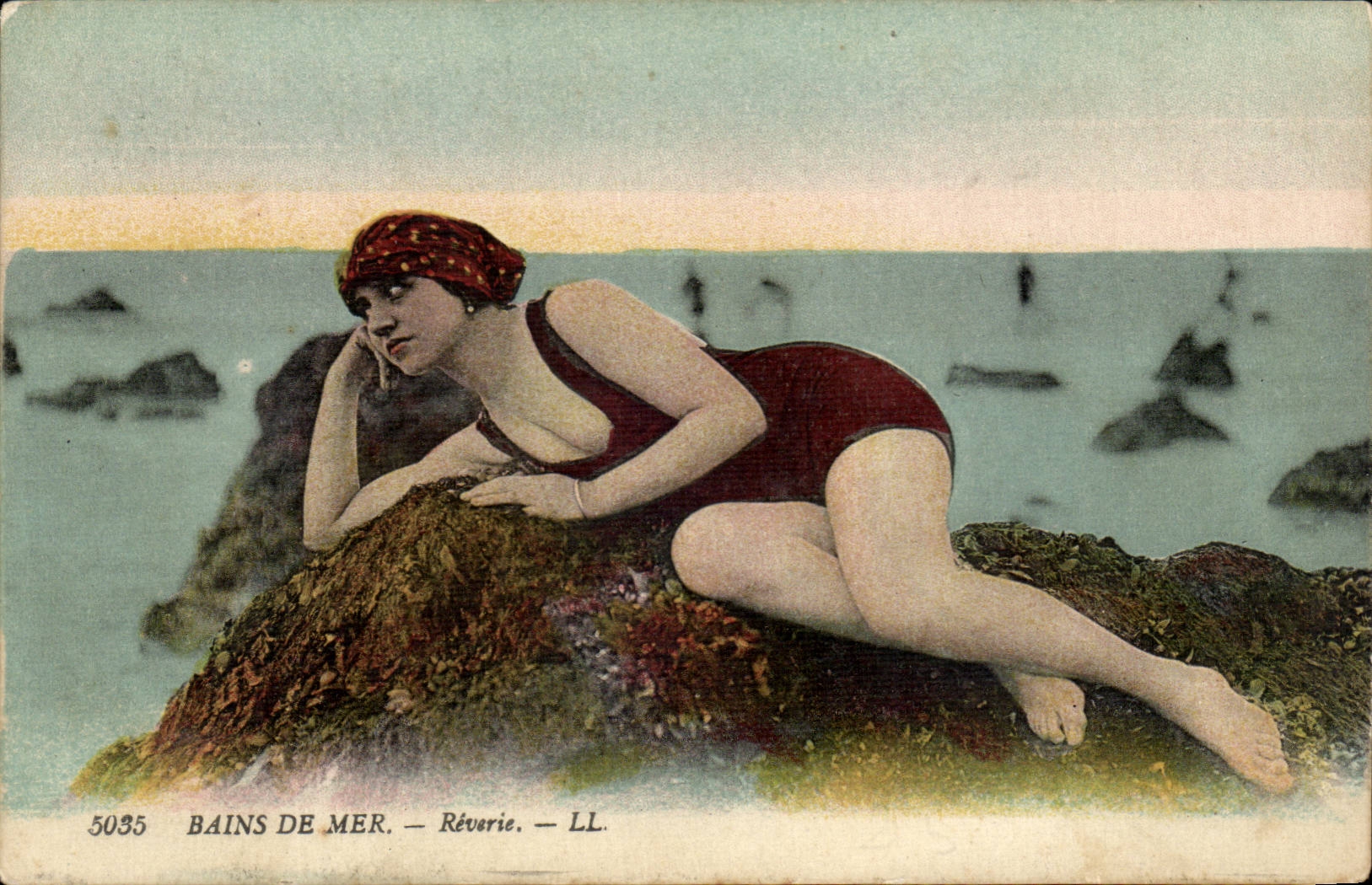 Sea bathings Daydream CPA Bather (woman folklore costume)