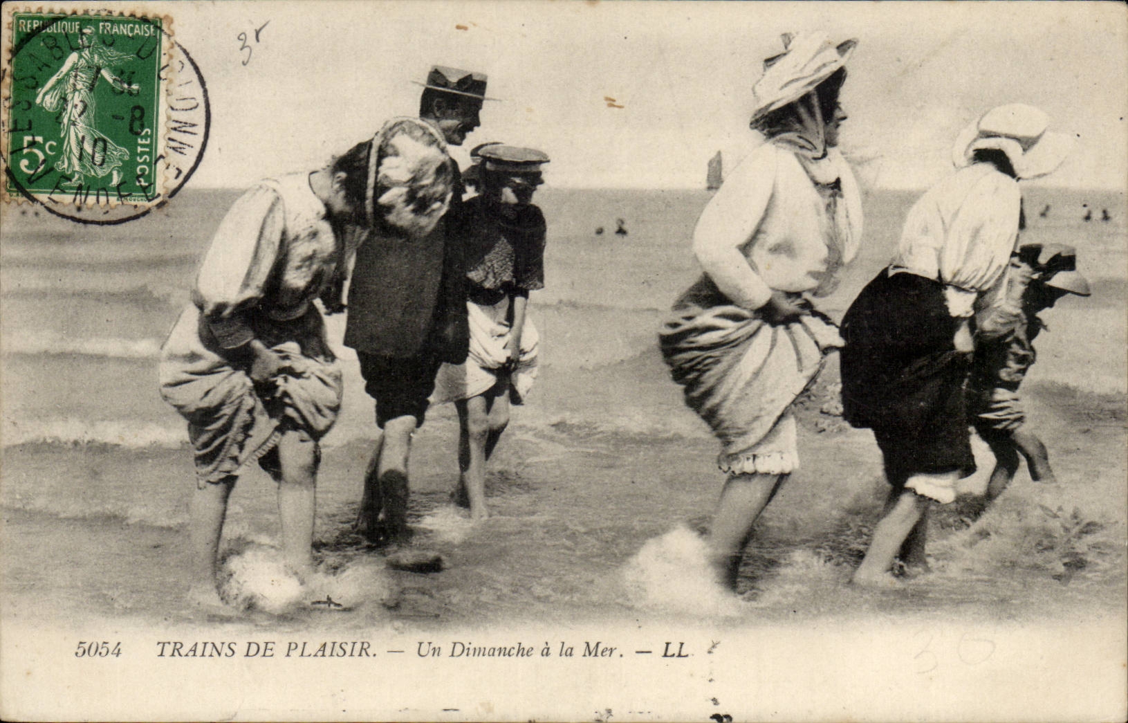 CPA Excursion trains One Sunday to the sea (folklore)