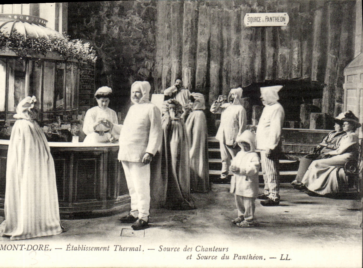 CPA the Mount Gilds Hydropathic establishment Source of the Singers and source of the Pantheon