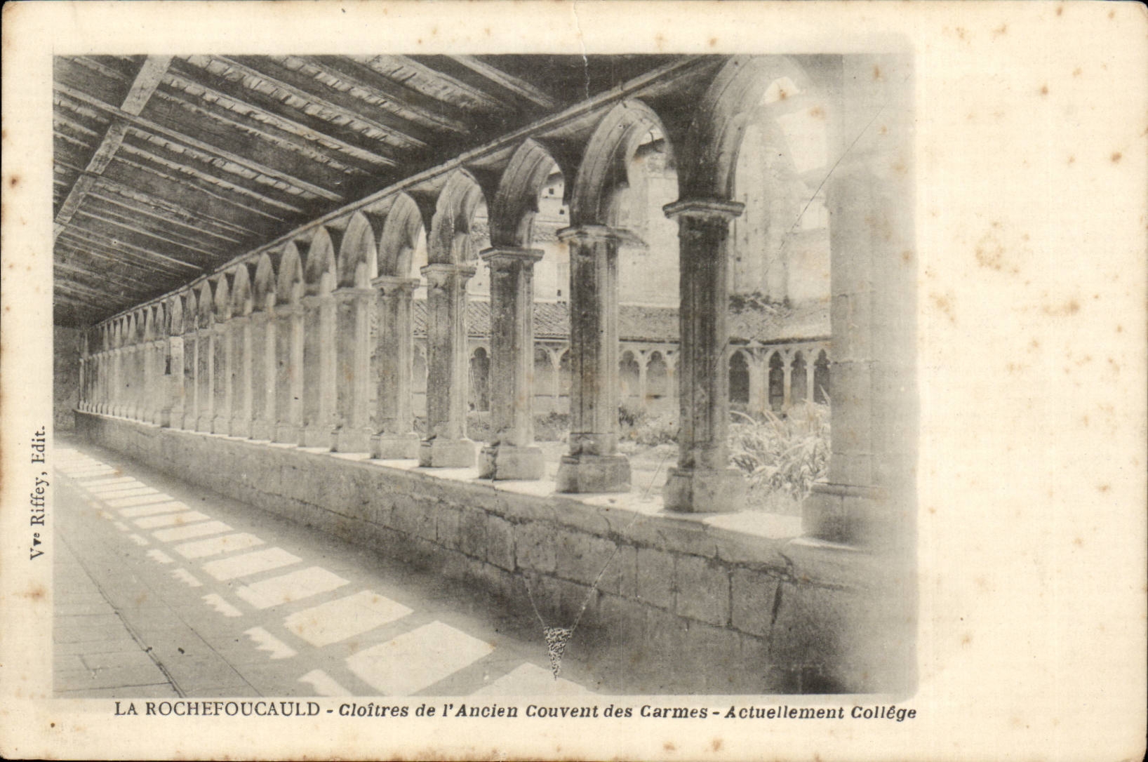 Rochefoucauld CPA Cloisters of the old convent of the Carmelite friars Currently college
