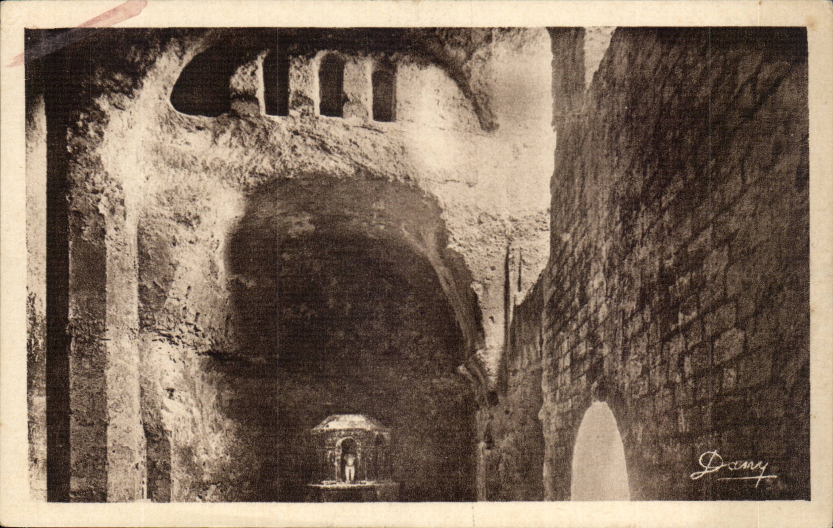 Aubeterre CPA Interieur of the church monolith dediee has St Jean